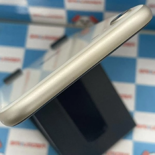 iPhoneSE 第3世代 SoftBank版SIMフリー 64GB MMYD3J/A A2782