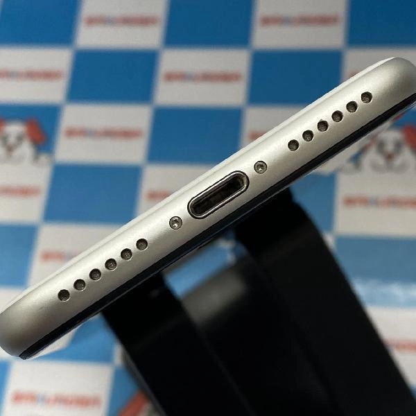 iPhoneSE 第2世代 Apple版SIMフリー 64GB MHGQ3J/A A2296 ホワイト