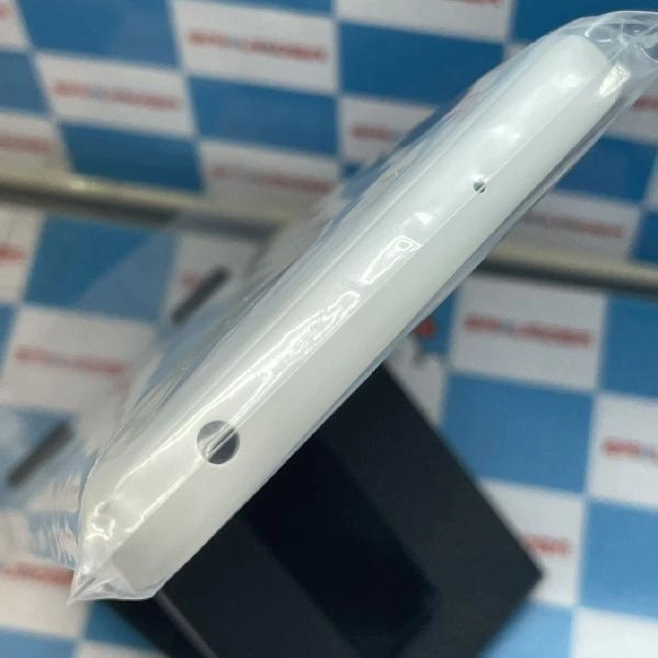 arrows We FCG01 au 64GB 新品未使用