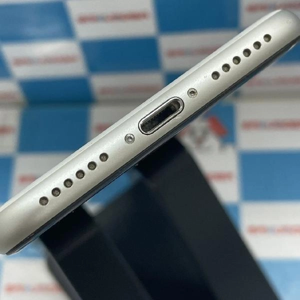 iPhoneSE 第2世代 Apple版SIMフリー 128GB MXD12J/A A2296 ホワイト