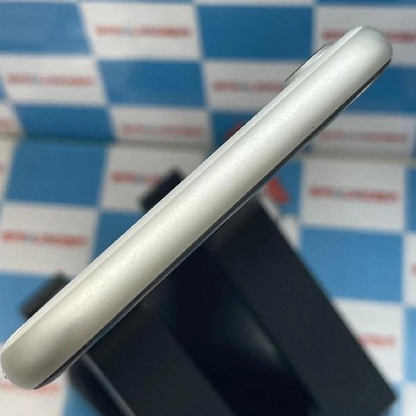iPhoneSE 第2世代 Apple版SIMフリー 128GB MXD12J/A A2296 ホワイト