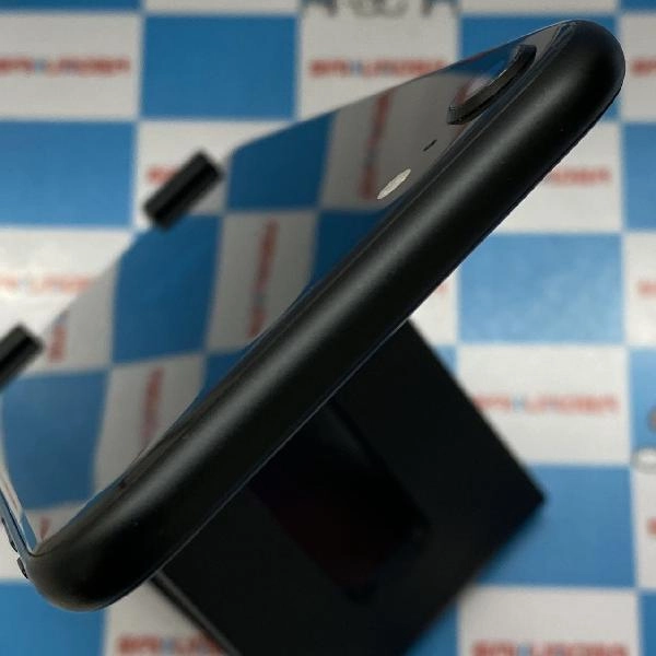 iPhoneSE 第2世代 docomo版SIMフリー 256GB MHGW3J/A A2296 極美品 ブラック