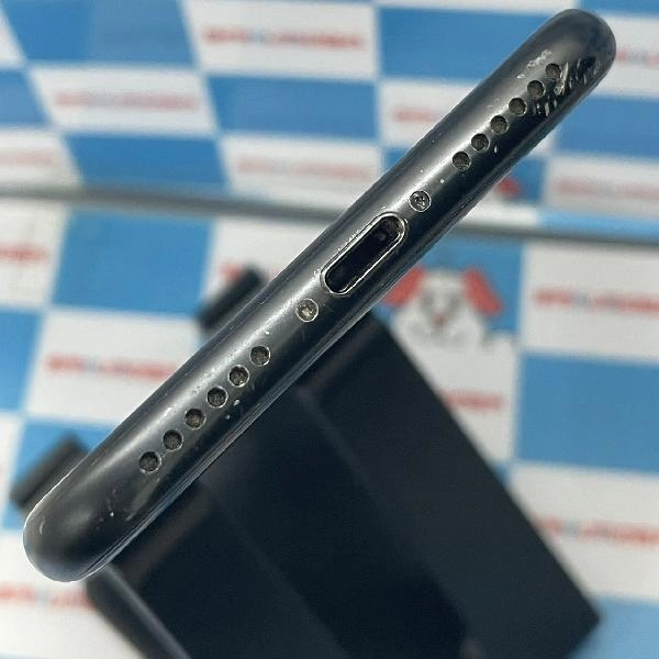 iPhone7 au版SIMフリー 128GB MNCK2J/A A1779 ジャンク品 ブラック