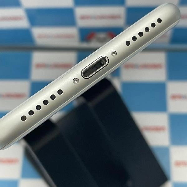 iPhone8 au版SIMフリー 64GB MQ792J/A A1906 美品 シルバー