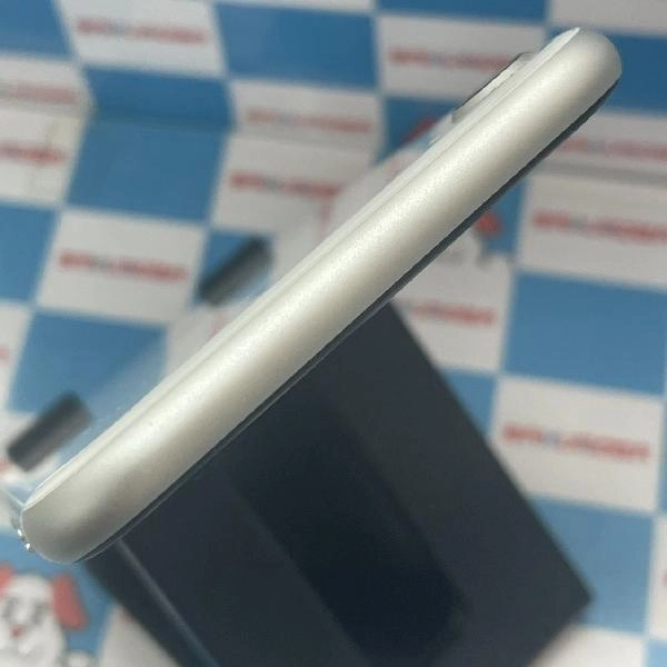 iPhoneSE 第2世代 au版SIMフリー 64GB MHGQ3J/A A2296 ホワイト