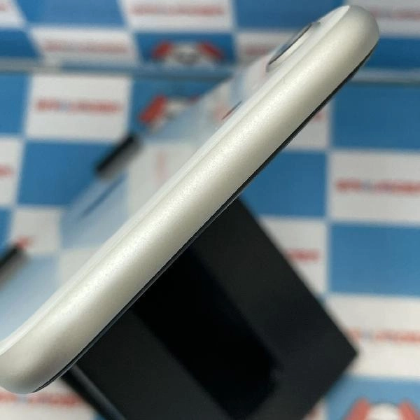 iPhoneSE 第2世代 Apple版SIMフリー 128GB MXD12J/A A2296 極美品 ホワイト