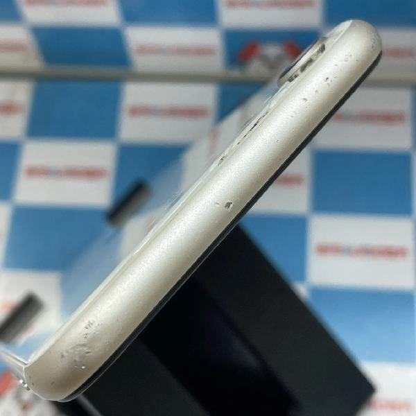 iPhoneSE 第3世代 SoftBank版SIMフリー 64GB MMYD3J/A A2782 ジャンク品