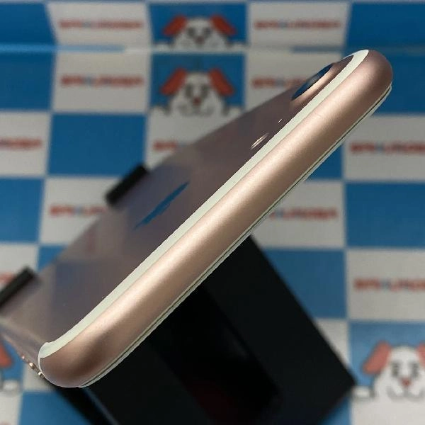 iPhone7 docomo版SIMフリー 256GB MNCU2J/A A1779 ローズゴールド