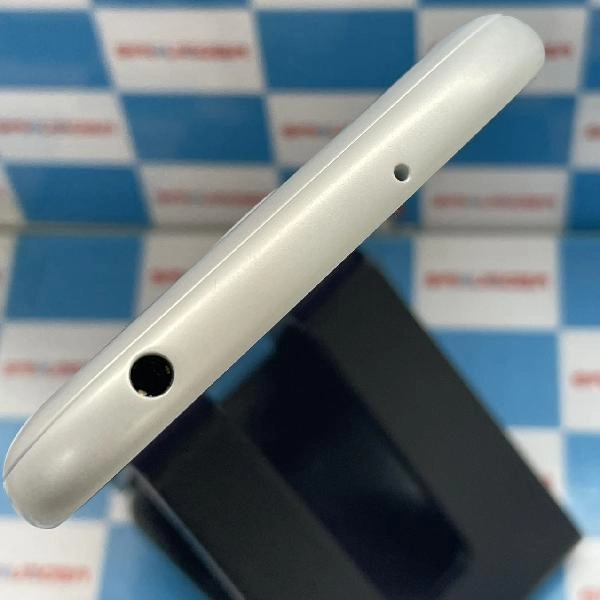 らくらくスマートフォン F-52B docomo 64GB 極美品