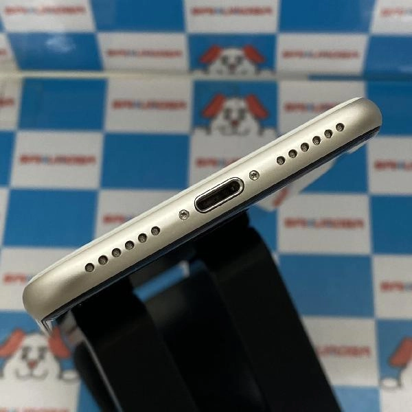 iPhoneSE 第3世代 au版SIMフリー 128GB MMYG3J/A A2782 極美品