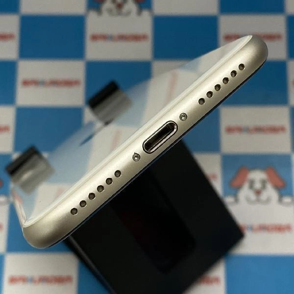 iPhoneSE 第3世代 SoftBank版SIMフリー 128GB MMYG3J/A A2782