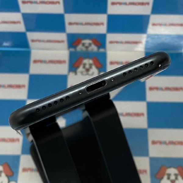 iPhoneSE 第3世代 SoftBank版SIMフリー 64GB MMYC3J/A A2782 美品