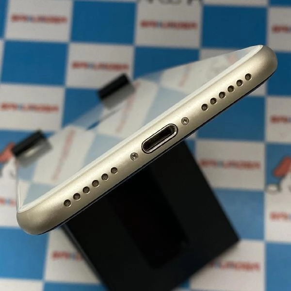 iPhoneSE 第3世代 Apple版SIMフリー 128GB MMYG3J/A A2782