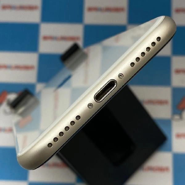 iPhoneSE 第3世代 Apple版SIMフリー 128GB MMYG3J/A A2782