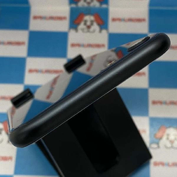 iPhoneSE 第3世代 docomo版SIMフリー 64GB MMYC3J/A A2782 極美品