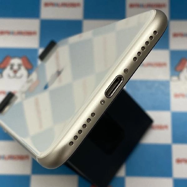 iPhoneSE 第3世代 au版SIMフリー 128GB MMYG3J/A A2782