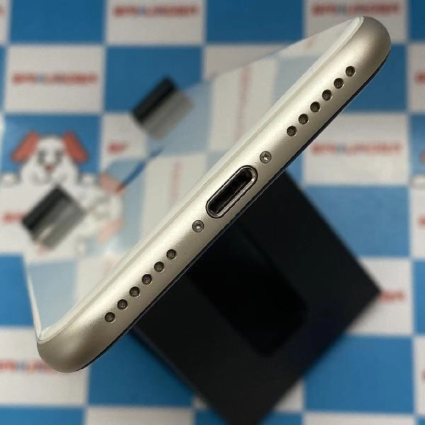 iPhoneSE 第3世代 docomo版SIMフリー 128GB MMYG3J/A A2782