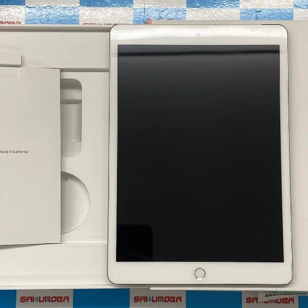 iPad 第8世代 docomo版SIMフリー 128GB MYMM2J/A A2429 極美品