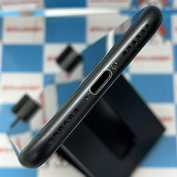 iPhoneSE 第2世代 Apple版SIMフリー 64GB MHGP3J/A A2296 極美品 ブラック