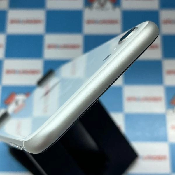 iPhoneSE 第2世代 docomo版SIMフリー 128GB MHGU3J/A A2296 開封未使用 ホワイト
