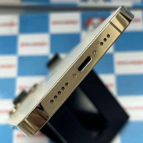 iPhone13 Pro au版SIMフリー 256GB MLUQ3J/A A2636 極美品