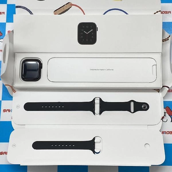 Apple Watch SE GPSモデル  44mm MYDT2J/A A2352