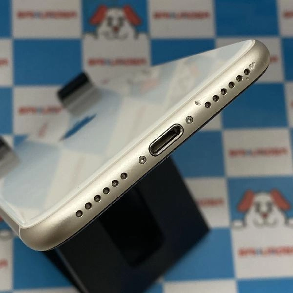 iPhoneSE 第3世代 au版SIMフリー 128GB MMYG3J/A A2782 美品