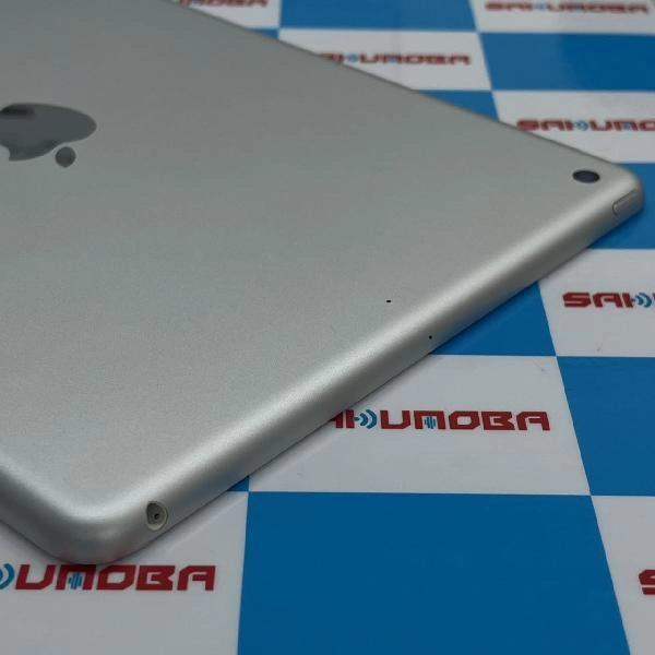 iPad 第6世代 Wi-Fiモデル 32GB MR7G2J/A A1893 美品
