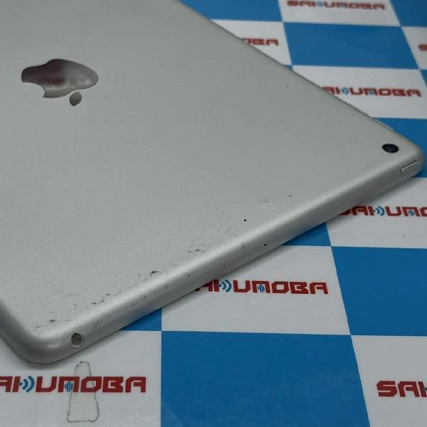 iPad 第8世代 Wi-Fiモデル 128GB MYLE2J/A A2270 シルバー