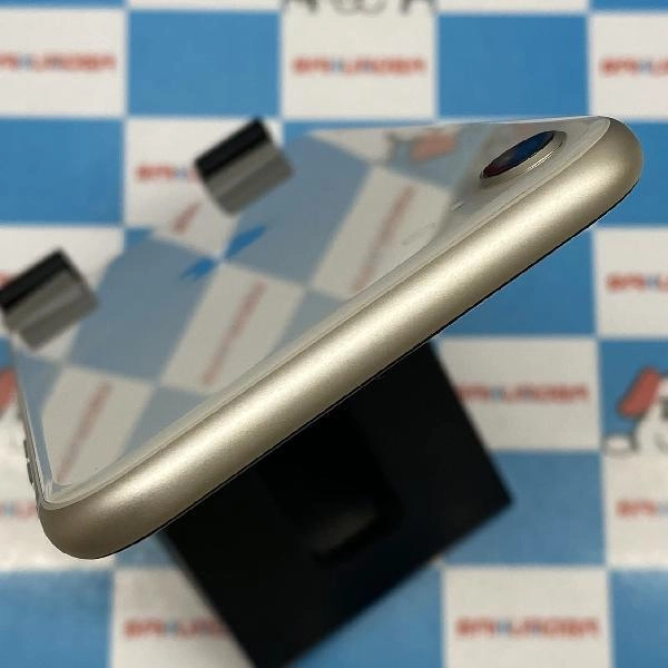 iPhoneSE 第3世代 au版SIMフリー 128GB NMYG3J/A A2782 新品同様