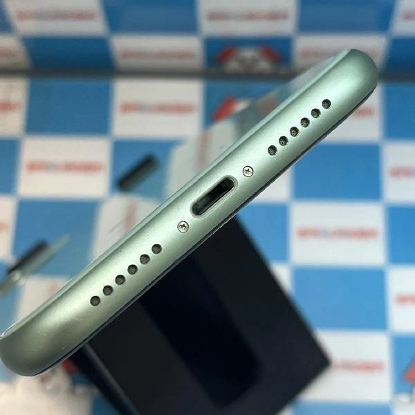 iPhone11 au版SIMフリー 128GB MWM62J/A A2221 極美品 グリーン