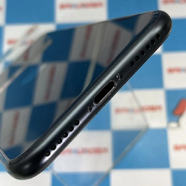 iPhoneSE 第3世代 docomo版SIMフリー 128GB MMYF3J/A A2782 極美品