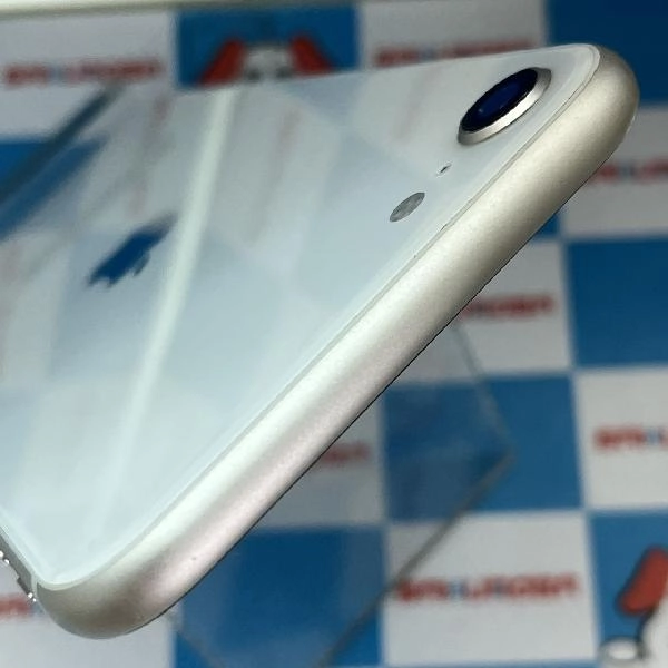 iPhoneSE 第3世代 Apple版SIMフリー 64GB MMYD3J/A A2782 極美品