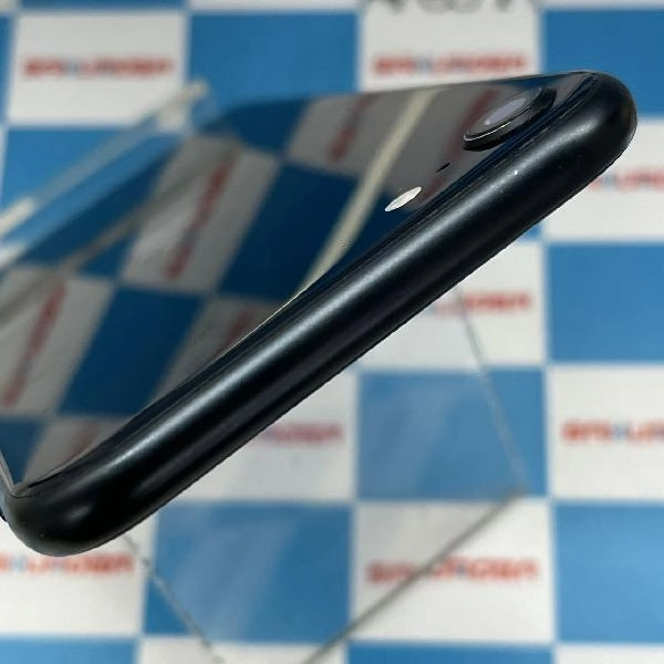 iPhoneSE 第3世代 SoftBank版SIMフリー 64GB MMYC3J/A A2782 極美品
