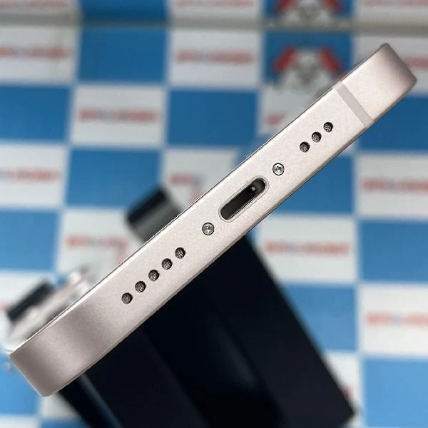 iPhone13 docomo版SIMフリー 128GB NLNE3J/A A2631 交換未使用