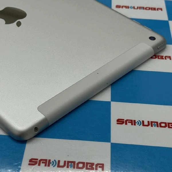 iPad 第9世代 docomo版SIMフリー 64GB MK493J/A A2604 新品同様