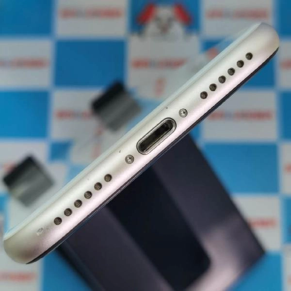 iPhoneSE 第3世代 Y!mobile版SIMフリー 256GB MMYK3J/A A2782 美品