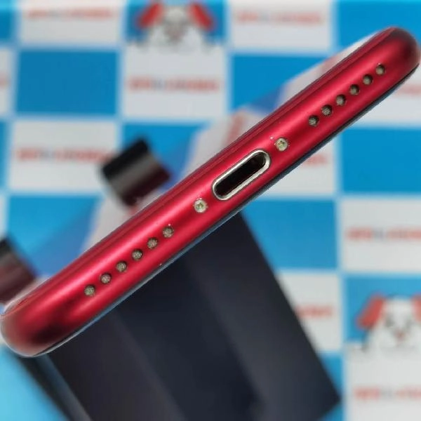 iPhoneSE 第3世代 au版SIMフリー 64GB MMYE3J/A A2782 極美品