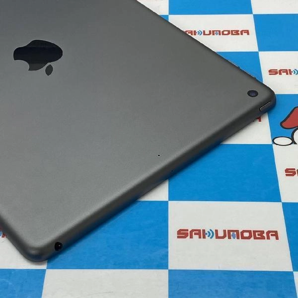 iPad 第8世代 Wi-Fiモデル 32GB MYL92J/A A2270 極美品