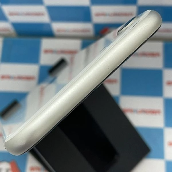 iPhoneSE 第2世代 au版SIMフリー 64GB MHGQ3J/A A2296 ジャンク品 ホワイト