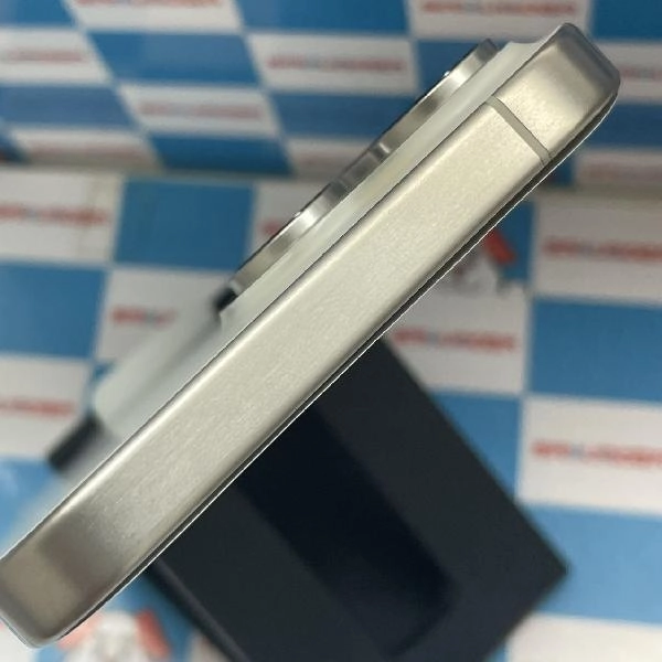 iPhone15 Pro Max 海外版SIMフリー 256GB MU2P3ZA/A A3108 未使用品 シルバー