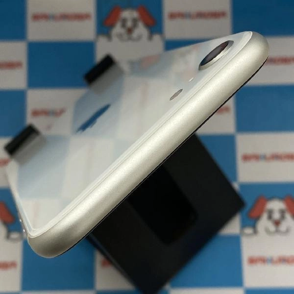 iPhoneSE 第2世代 au版SIMフリー 64GB MHGQ3J/A A2296 極美品 ホワイト