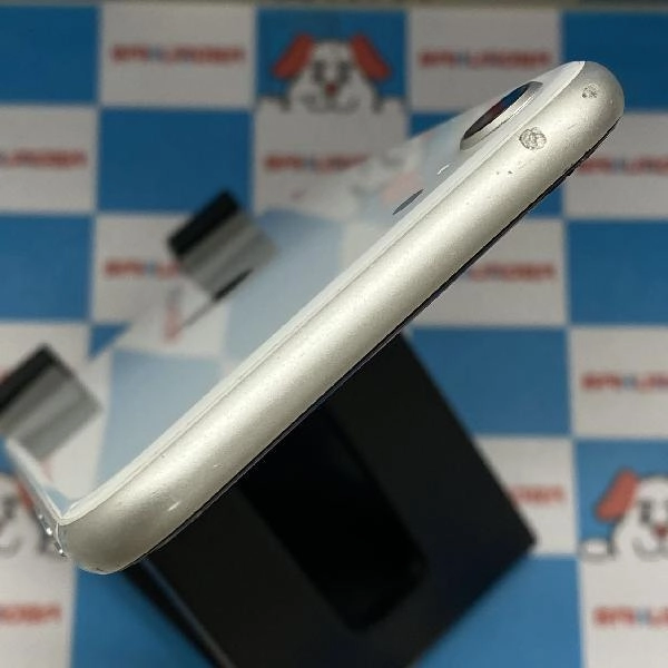 iPhoneSE 第2世代 Apple版SIMフリー 128GB MHGU3J/A A2296 ジャンク品 ホワイト