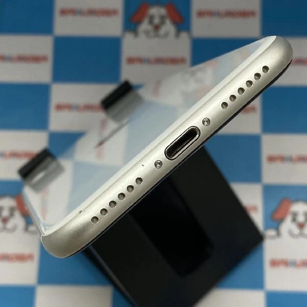 iPhoneSE 第2世代 Apple版SIMフリー 128GB MHGU3J/A A2296 ジャンク品 ホワイト