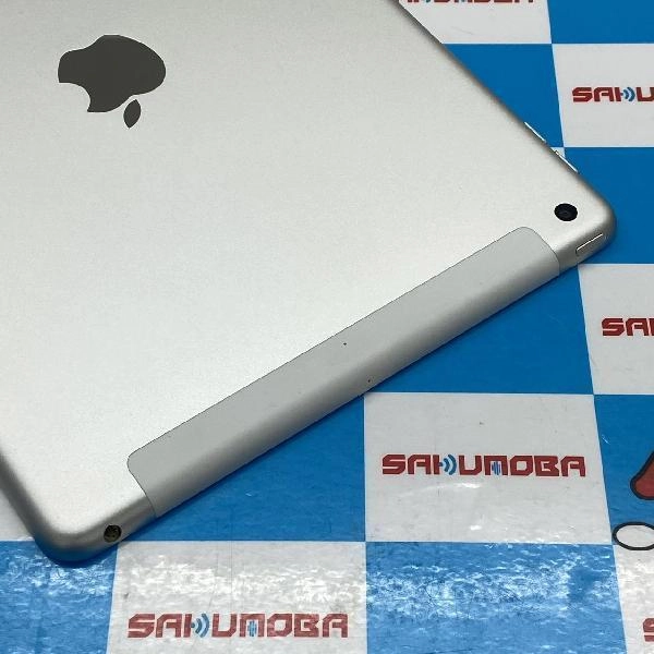 iPad 第8世代 au版SIMフリー 32GB MYMJ2J/A A2429 極美品