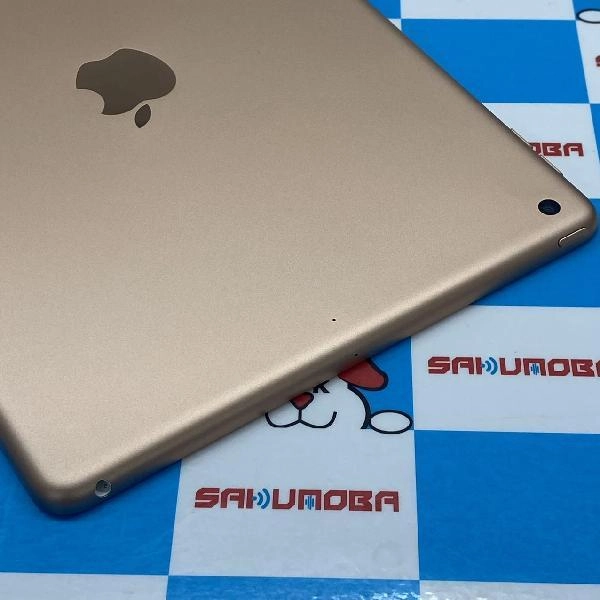 iPad 第8世代 Wi-Fiモデル 128GB MYLF2J/A A2270 極美品