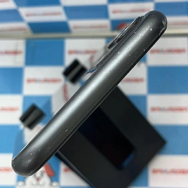 iPhone11 Apple版SIMフリー 64GB MWLT2J/A A2221 ジャンク品 ブラック