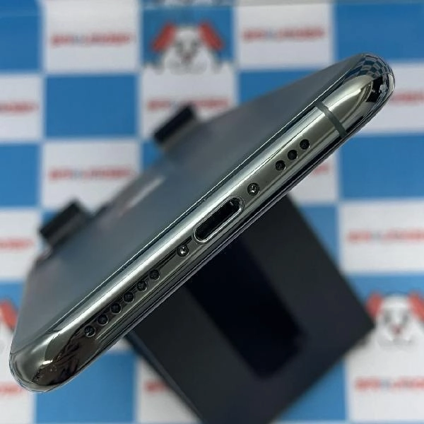 iPhone11 Pro au版SIMフリー 256GB MWCC2J/A A2215 極美品