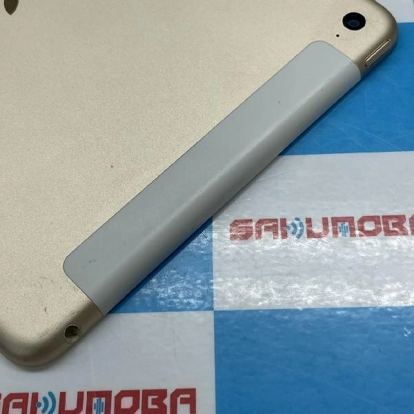iPad mini 第4世代 au版SIMフリー 16GB MK712J/A A1550 ジャンク品 ゴールド