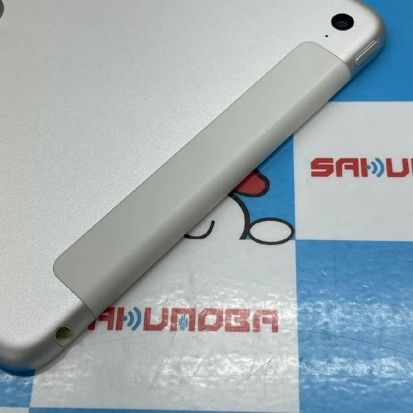 iPad mini 第4世代 docomo版SIMフリー 32GB MNWF2J/A A1550 ジャンク品 シルバー